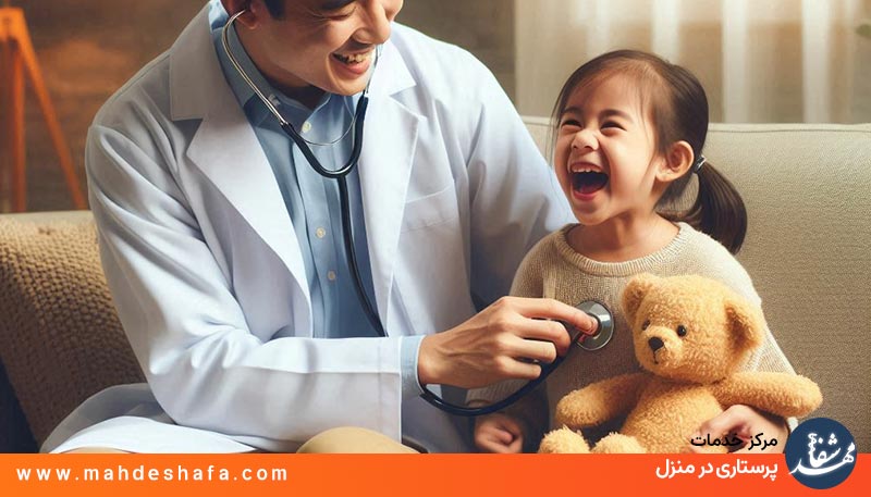 معاینه-کودک-بیمار-در-خانه-توسط-پزشک