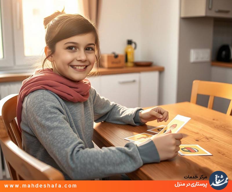 گفتار-درمانگر-در-حال-تمرین-تلفظ-با-کودک-در-منزل